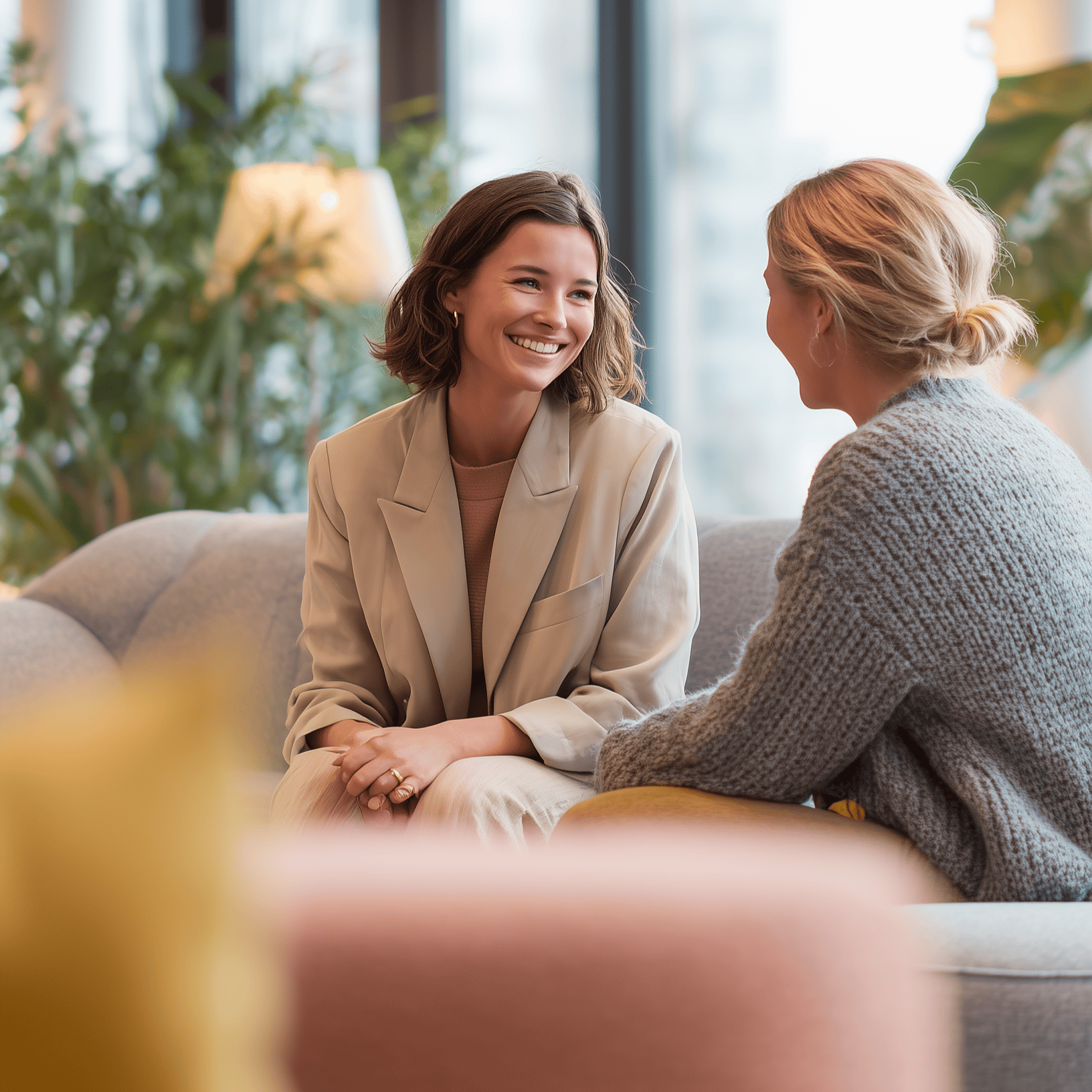 FiscFree belonen en waarderen twee collega's in gesprek
